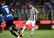 Juventus Menang Kontroversial, Miralem Pjanic Bersikeras Tak Pantas Dikartu Merah