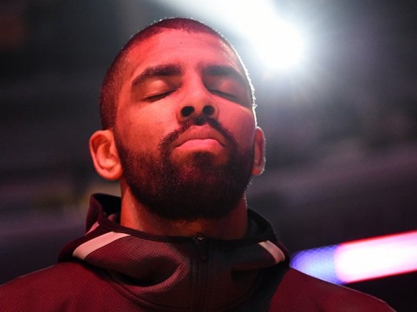 Kyrie Irving Jalani Operasi Untuk Sembuhkan Cedera Hidung