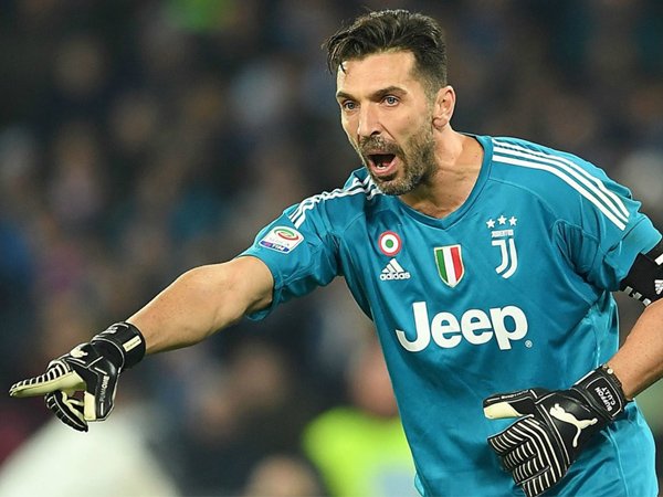 Gianluigi Buffon Dikabarkan Tinggal Teken Kontrak Bersama PSG