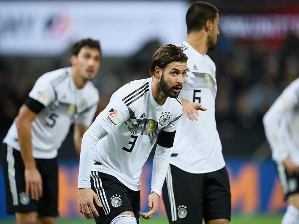 Everton Tertarik Datangkan Bek Kiri Jerman, Marvin Plattenhardt