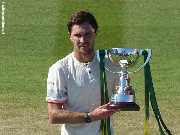 Mischa Zverev Klaim Gelar Pertamanya Di Eastbourne International