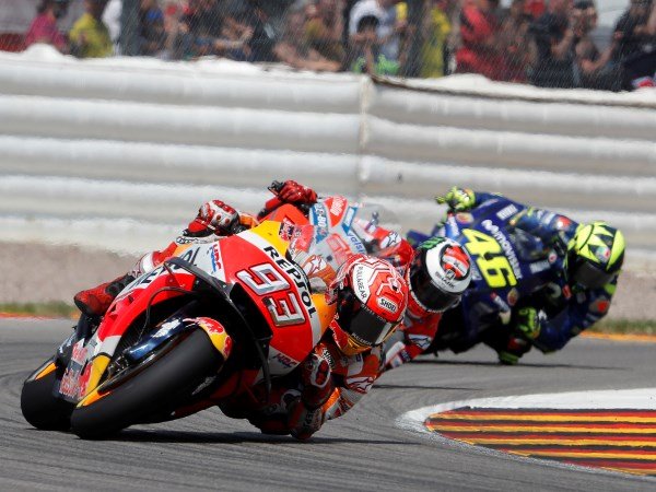 Marc Marquez Pakai Ban Ghoib? Ini Penjelasannya