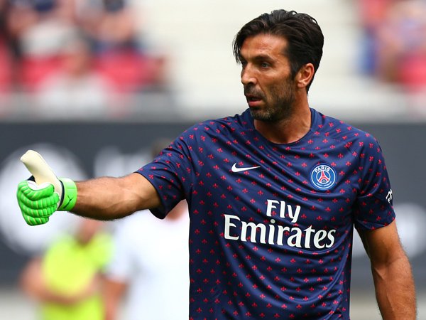 Agen: Semoga Buffon Tak Harus Hadapi Juventus!