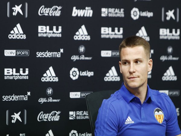 Kevin Gameiro Resmi Diperkenalkan Sebagai Punggawa Anyar Valencia