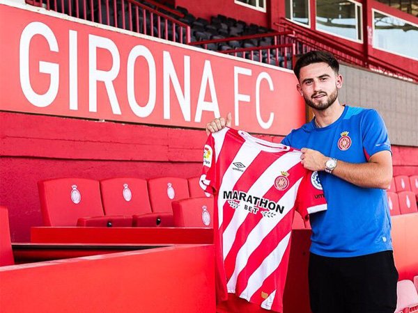 Resmi! Manchester City Pinjamkan Patrick Roberts ke Girona