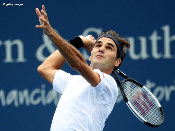 Roger Federer Kandaskan Leonardo Mayer Di Cincinnati