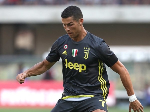 Kekasih Sorrentino Geram pada Ronaldo dan Juventus