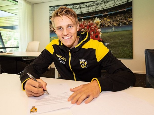 Real Madrid Kembali Pinjamkan Odegaard ke Klub Eredivisie