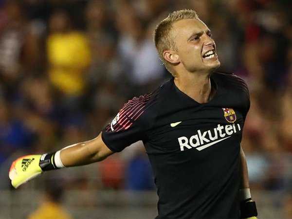 Manchester City Bantah Ingin Datangkan Cillesen