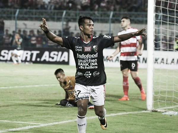 Winger Bali United Optimistis Rebut Tiga Poin dari Persela