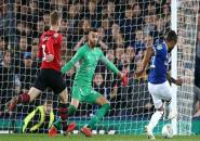 Jadi Pahlawan Bagi Southampton, Ini Komentar Angus Gunn