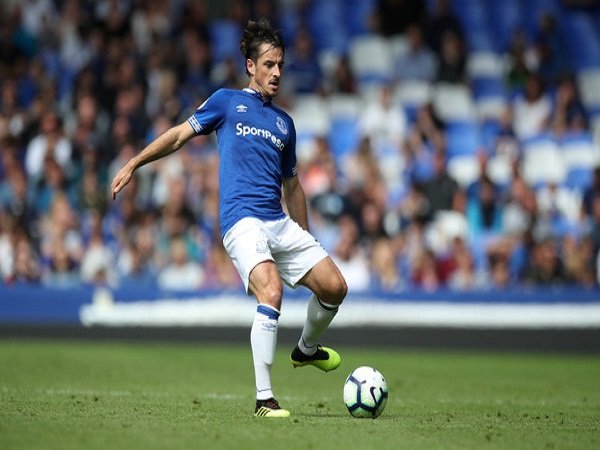 Leighton Baines Dukung Everton Tampil Konsisten