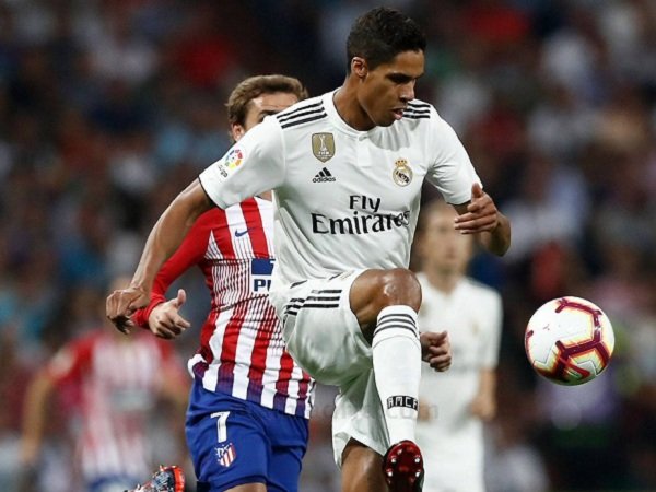 Varane Bantah Kabar Kepergiannya dari Real Madrid