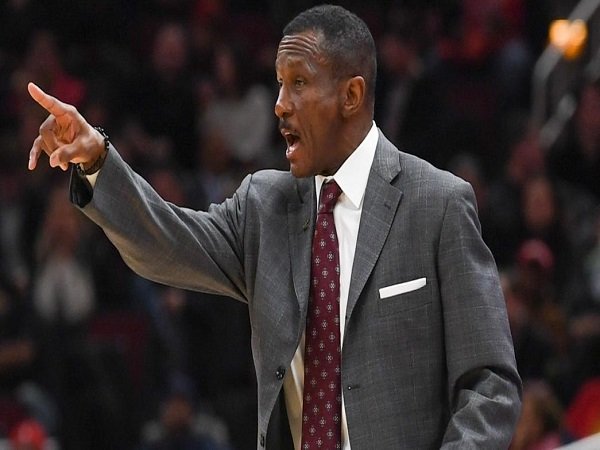 Dwane Casey Berikan Pujian Khusus Kepada Stan Van Gundy