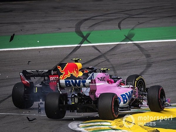 Gagal Menang Usai Bersenggolan dengan Ocon, Verstappen Murka