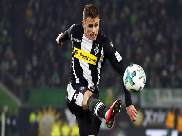 Ada Misteri di balik Transfer Thorgan Hazard