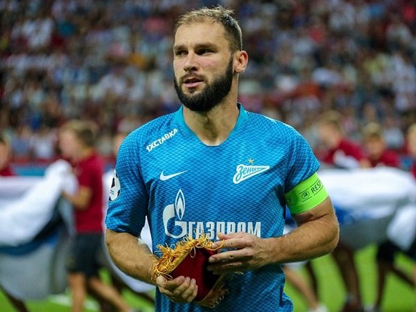 Ivanovic Tak Tutup Peluang Gabung Barcelona