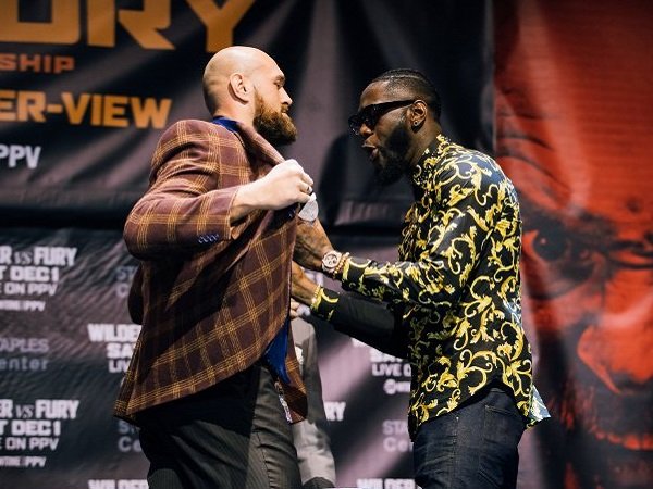 Diimbangi Wilder, Tyson Fury Klaim Pantas Jadi Pemenang