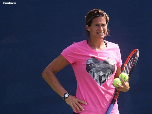 Alih-Alih Jadi Kapten Davis Cup, Amelie Mauresmo Terima Pinangan Lucas Pouille