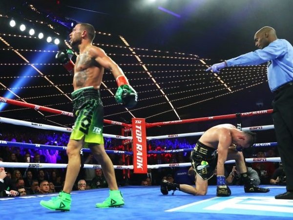 Tundukkan Pedraza, Lomachenko Satukan Dua Gelar Kelas Ringan