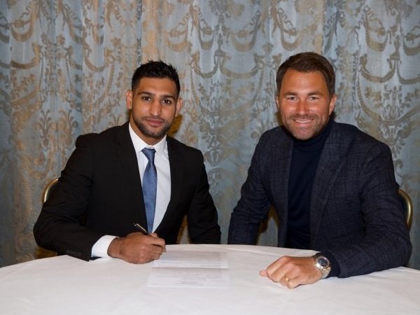 Hearn: Khan Harus Pastikan Lawan Crawford atau Brook dalam Sepekan