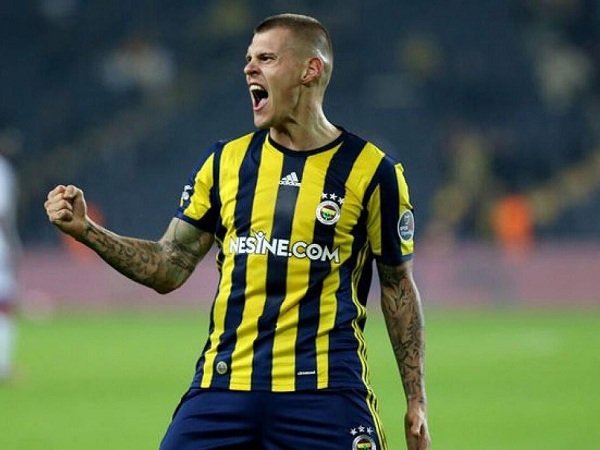 Martin Skrtel dan Branislav Ivanovic Dipertimbangkan oleh Barcelona