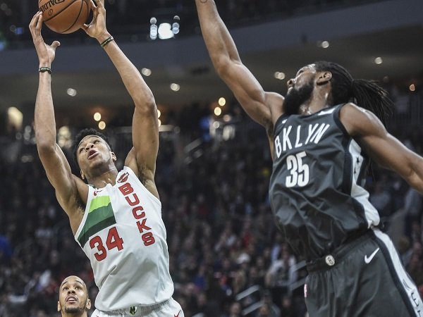 Triple-Double Antetokounmpo Menangkan Bucks Atas Nets