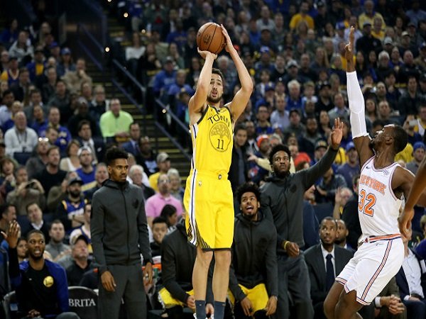 Klay Thompson Trengginas, Warriors Kalahkan Knicks Dengan Skor Telak