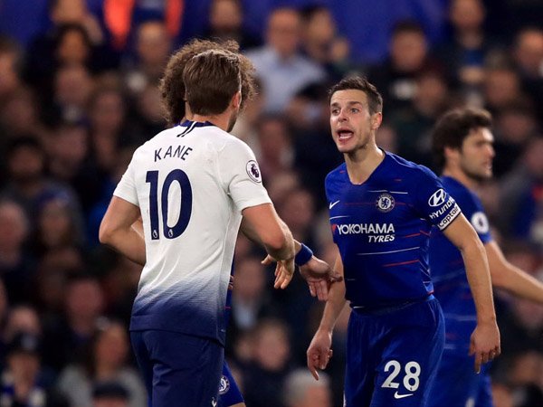 Bersitegang dengan Azpilicueta, Kane Tidak Dihukum FA