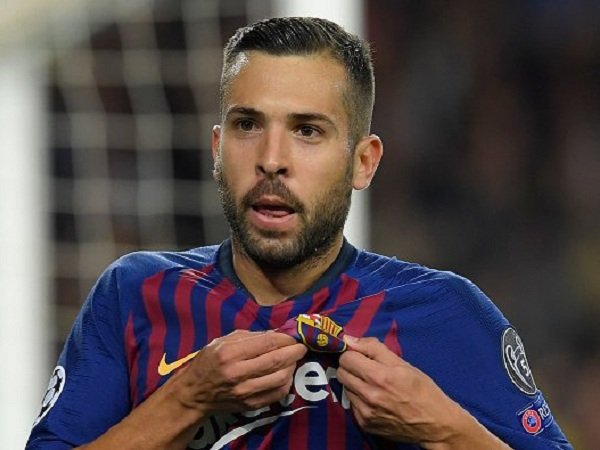 Jordi Alba Resmi Tanda Tangani Kontrak Baru dengan Barcelona