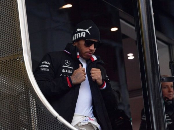 Lewis Hamilton Belum Puas dengan Ban Baru Pirelli