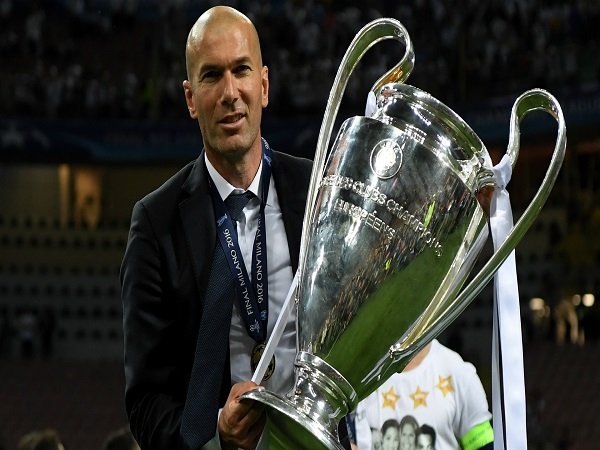 Zinedine Zidane Dipuji Karena Tinggalkan Real Madrid