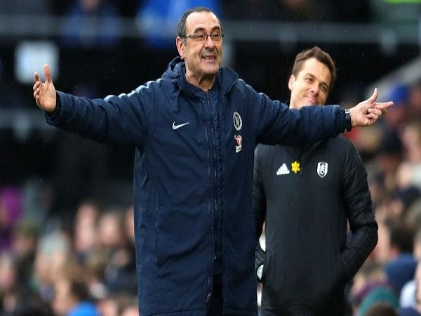 Gus Poyet Beri Dukungan untuk Maurizio Sarri