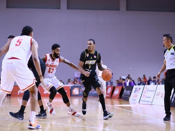 CLS Knights Raih Kemenangan Kontra Singapore Slingers