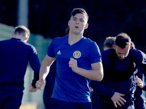 Hadapi Kazakhstan, Kieran Tierney Tidak Bisa Bela Skotlandia