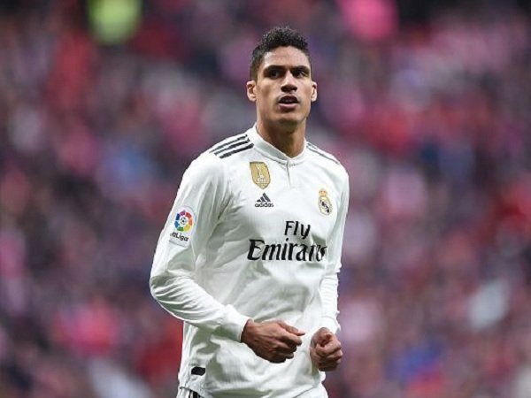 Dirumorkan Segera Tinggalkan Real Madrid, Raphael Varane Enggan Berkomentar