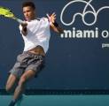 Felix Auger Aliassime Lewati Tantangan Pertama Di Miami