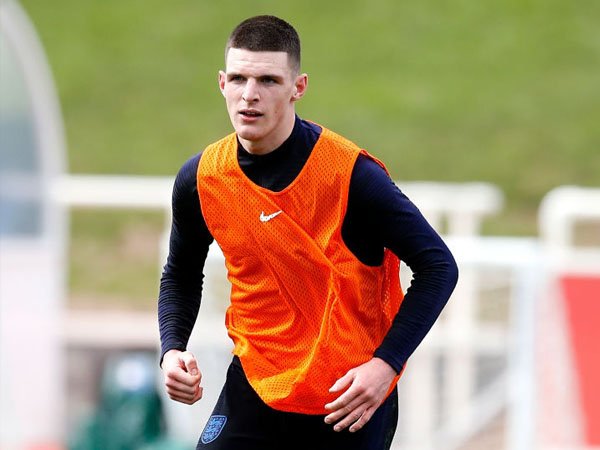 Sempat Posting Pro Irlandia, Southgate Bela Declan Rice