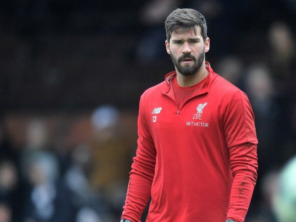 Masuki Periode Akhir Musim, Alisson Soroti Semangat Juang Liverpool