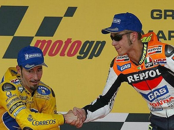 Rossi dan Max Biaggi, Rival Lawas yang Takkan Pernah Jadi Teman