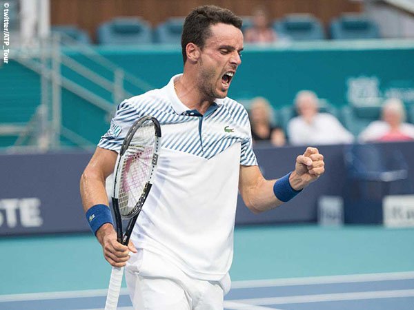 Fantastik, Roberto Bautista Agut Usir Novak Djokovic Dari Miami