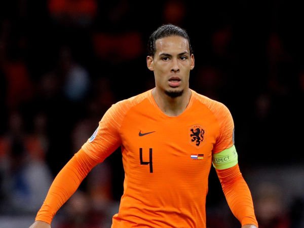 Beli Mahal Van Dijk, Pochettino Puji Transfer Liverpool