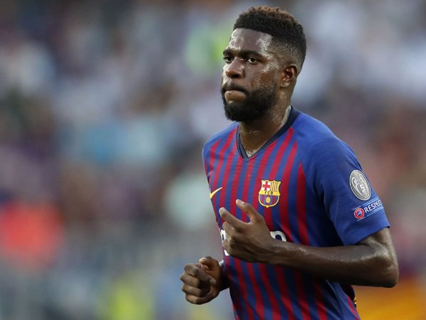 Umtiti Diklaim Tak Akan Cocok Merumput di Old Trafford