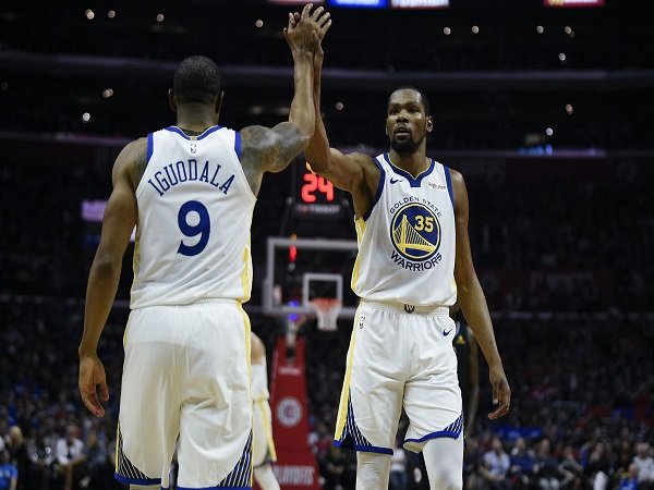 Tampil Tanpa Celah, Warriors Pecundangi Clippers di Game 3