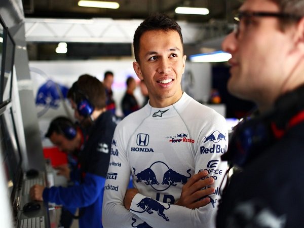 Bos Toro Rosso Puji Performa Albon di GP China