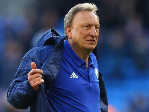 Neil Etheridge Minta Cardiff Pertahankan Neil Warnock