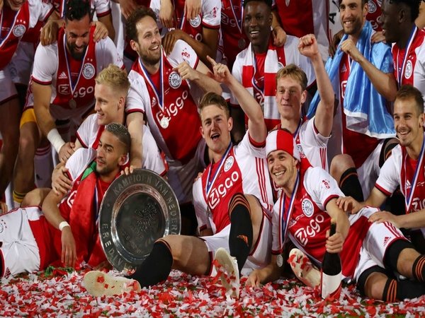 Kalahkan De Graafschap, Ajax Kunci Gelar Eredivisie