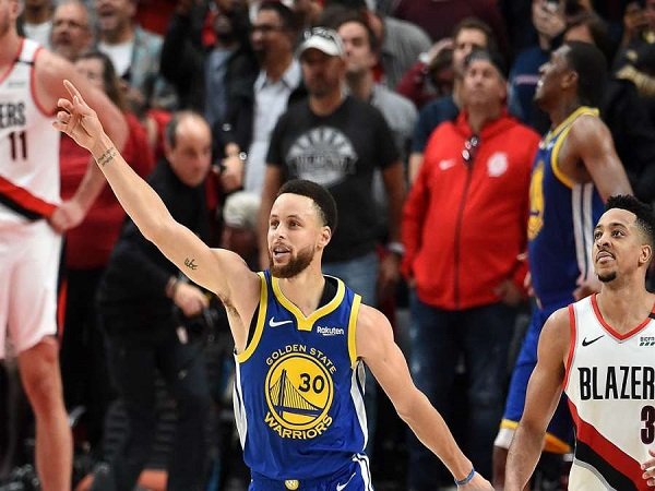 Kalahkan Blazers di Game 4, Warriors Melangkah ke Babak Final NBA