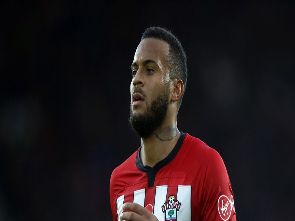 Inter Milan dan Atletico Madrid Pimpin Perburuan Defender Southampton