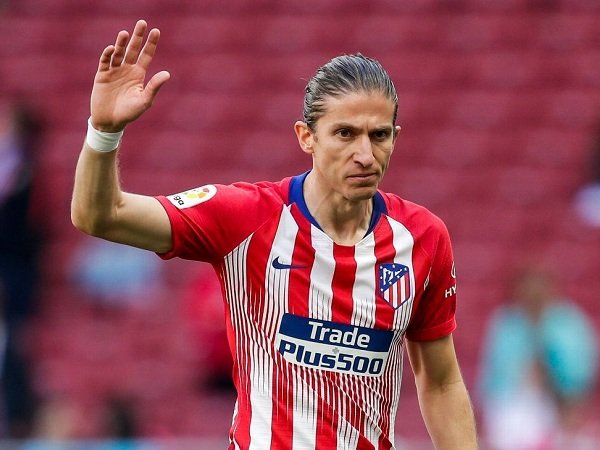 Barcelona Tak Lagi Tertarik Rekrut Filipe Luis